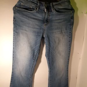 Signature modern boot cut womans jeans
